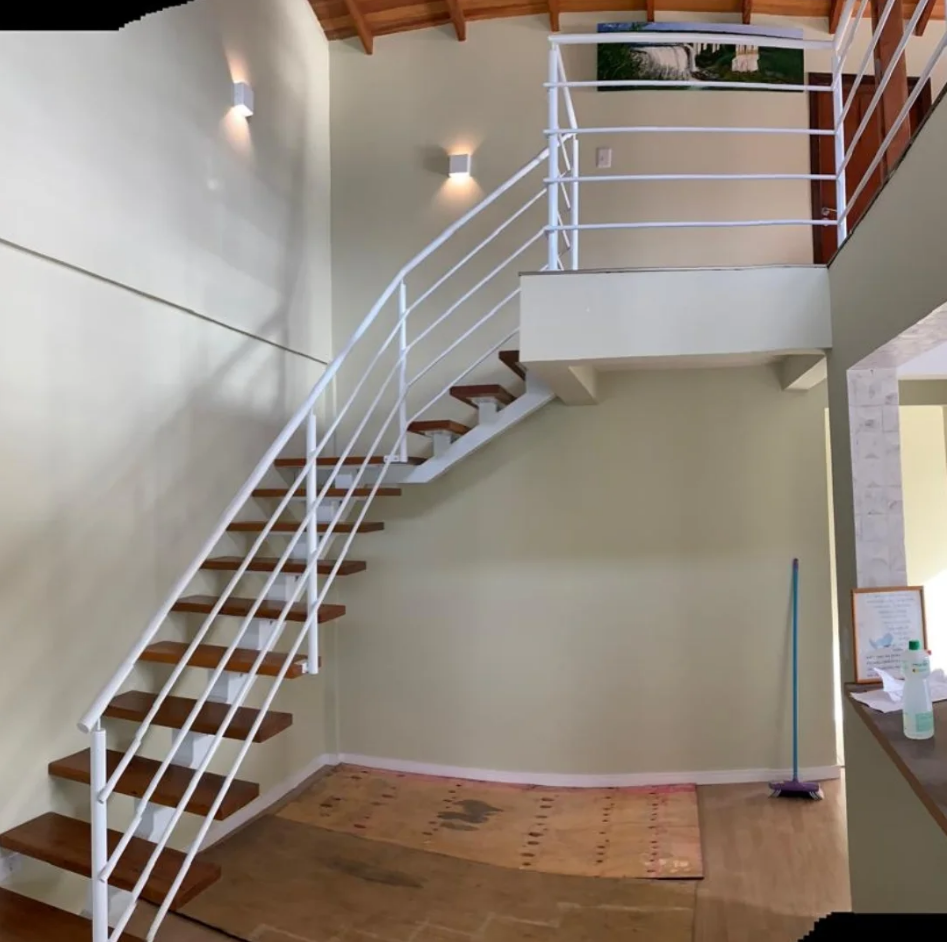 Escada metálica tubular